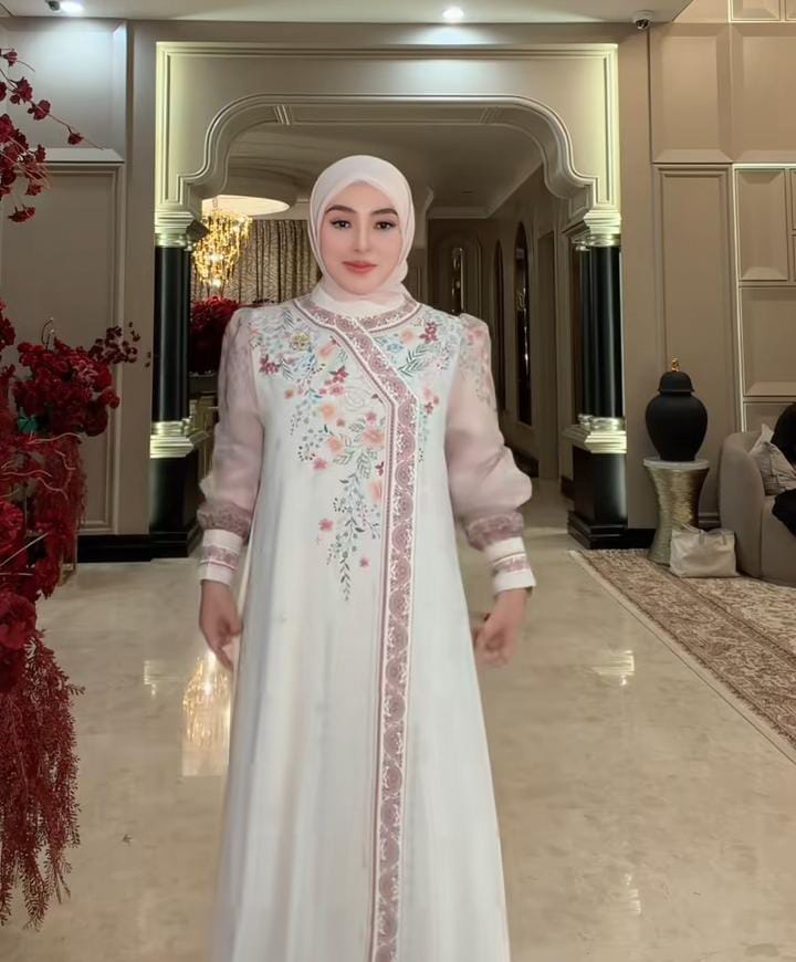 Shella Saukia Gamis